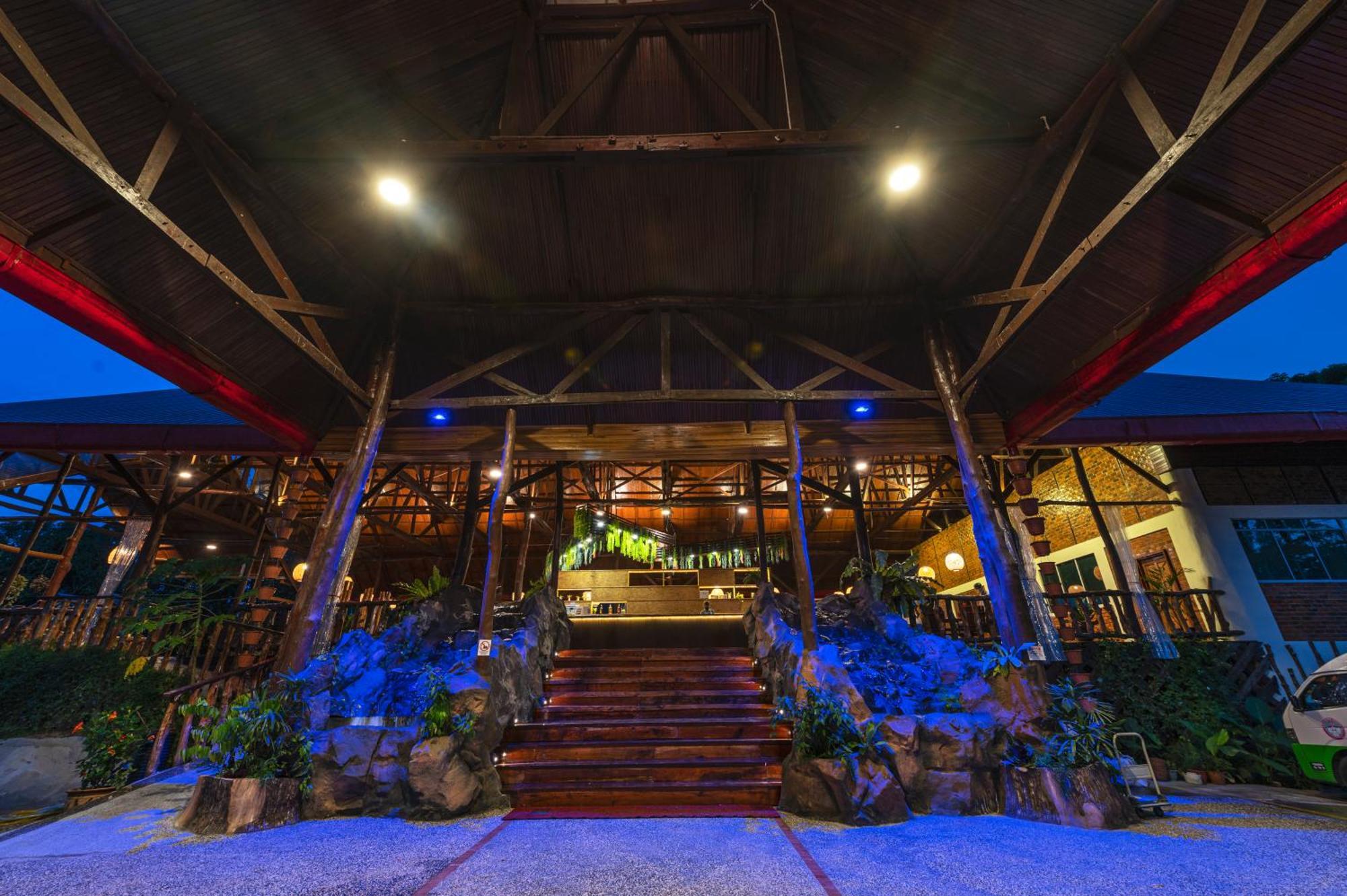 Borneo Sepilok Rainforest Resort Exteriör bild